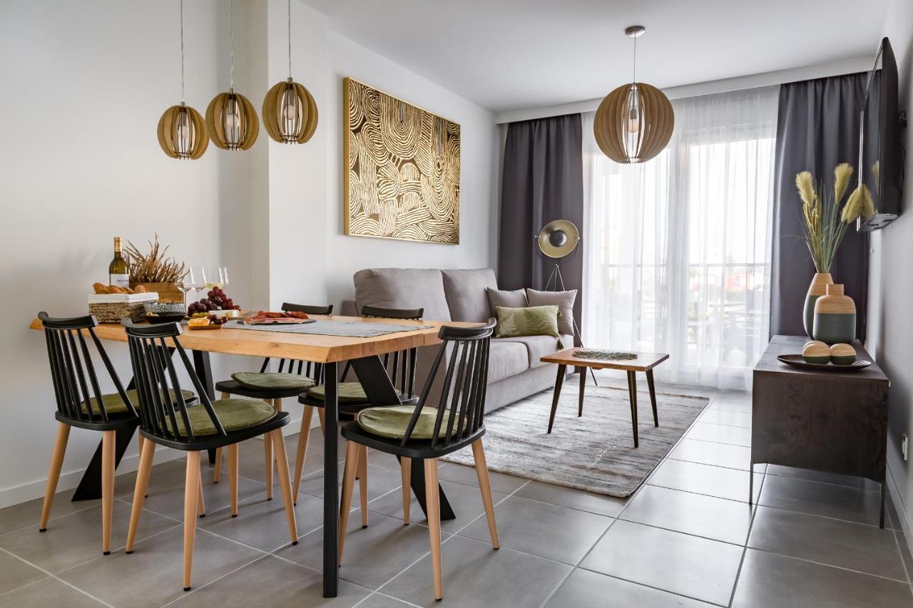 Sunny Apartment In Denia With Outdoor Swimming Pool And Garage Parking Place Included, 300M From The Sandy Beach Eksteriør bilde