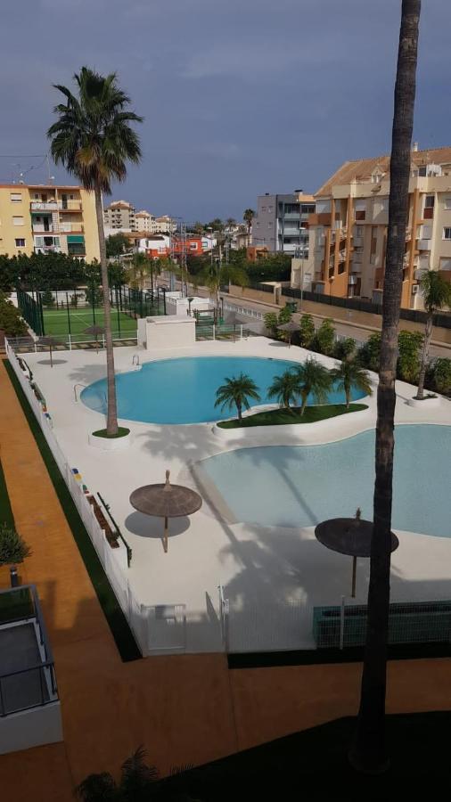 Sunny Apartment In Denia With Outdoor Swimming Pool And Garage Parking Place Included, 300M From The Sandy Beach Eksteriør bilde
